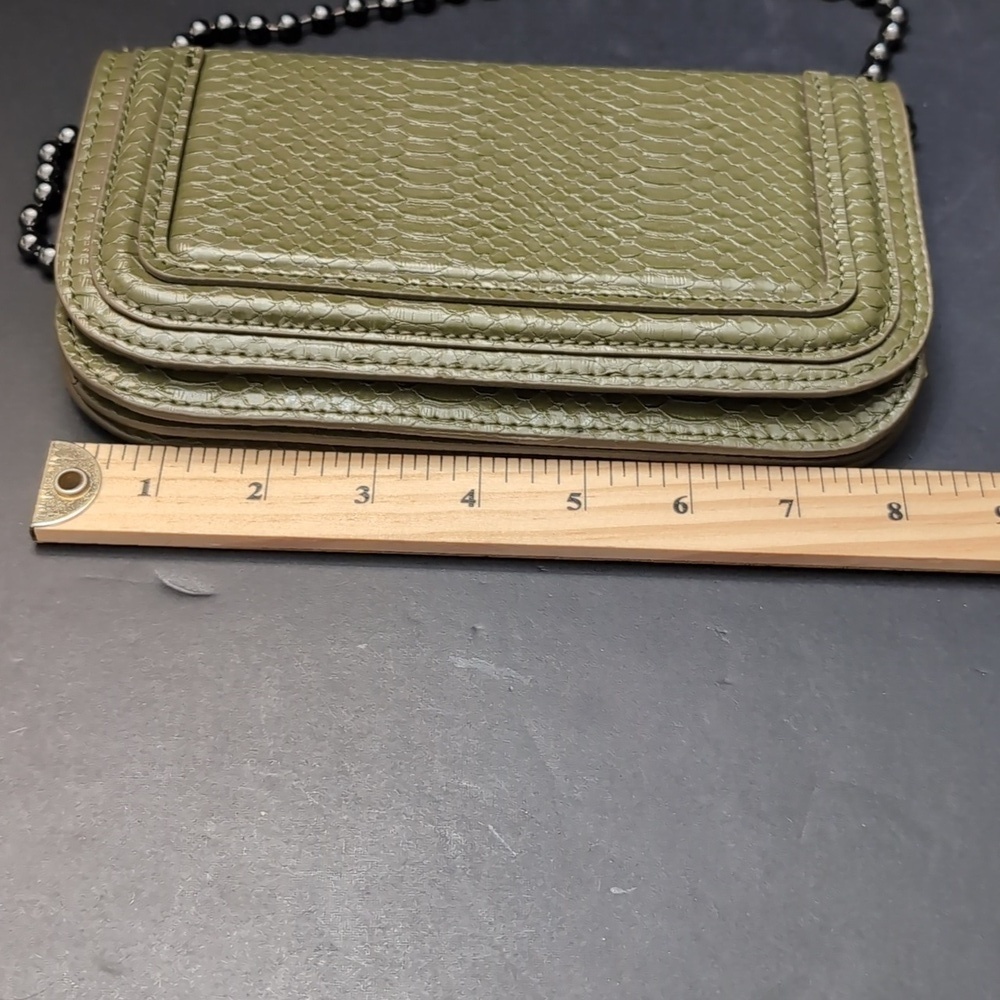 Zara Green Faux Leather Mini Purse With Beaded Strap. - Picture 11 of 12